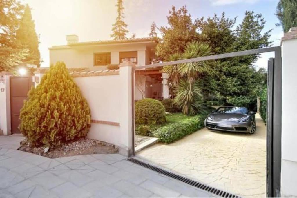 Villa Rentitspain Grand Luxury Piscina & Jacuzzi Granada