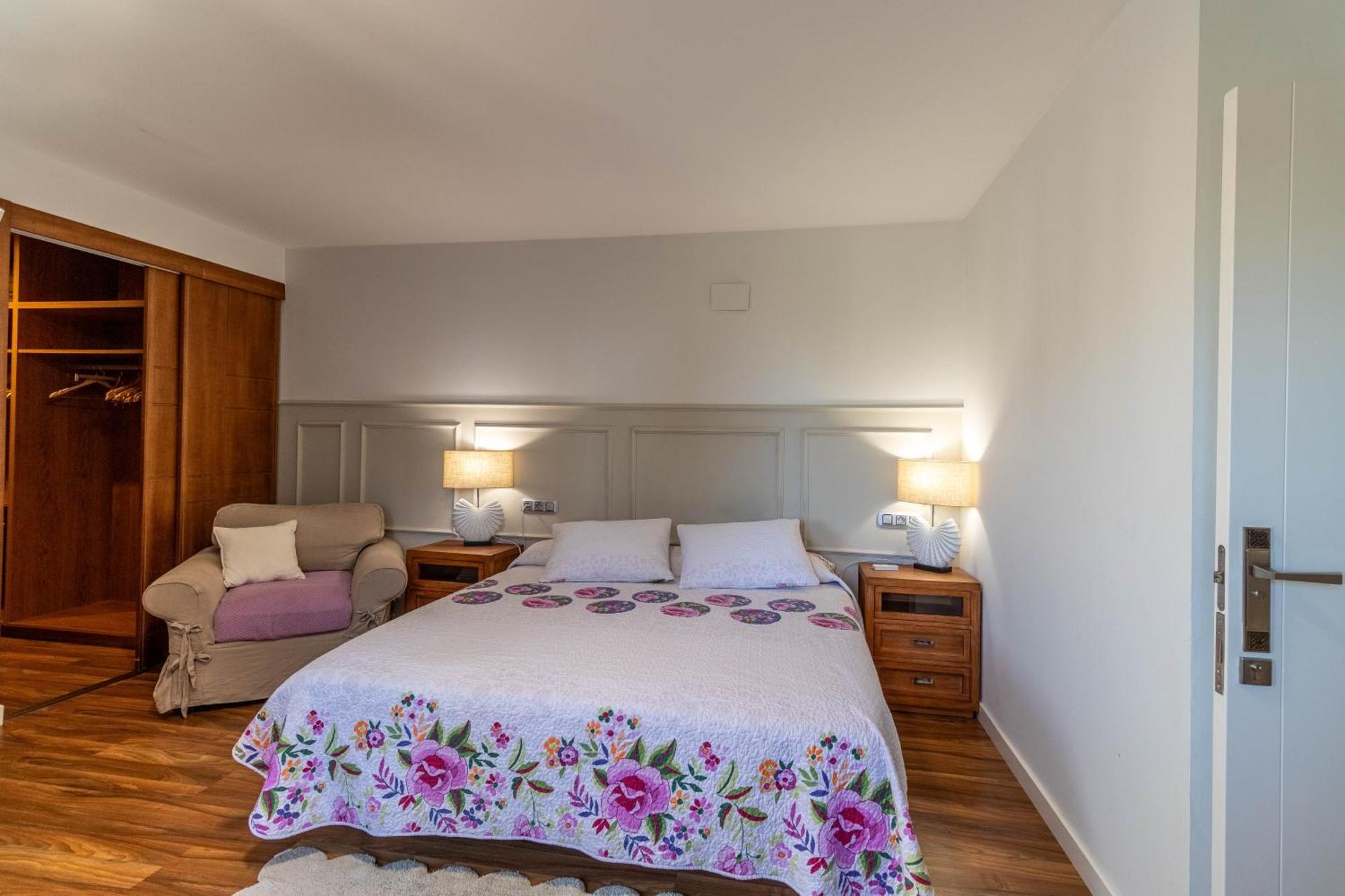 Rentitspain Grand Luxury Piscina & Jacuzzi Granada Villa Albolote