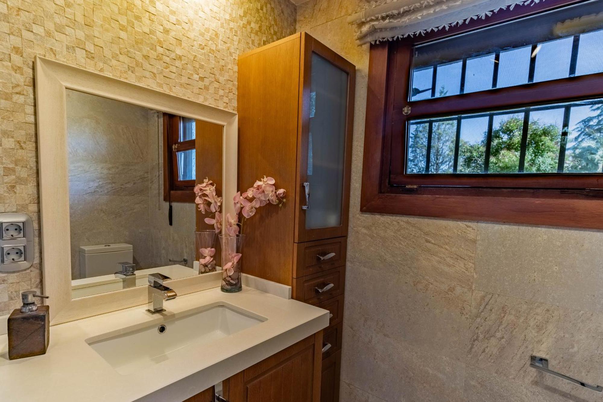 Rentitspain Grand Luxury Piscina & Jacuzzi Granada Villa Albolote