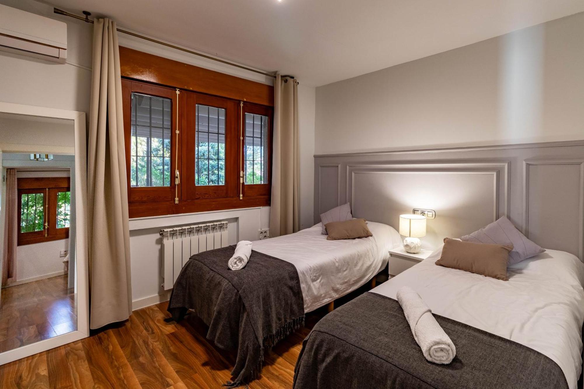 Villa Rentitspain Grand Luxury Piscina & Jacuzzi Granada Albolote
