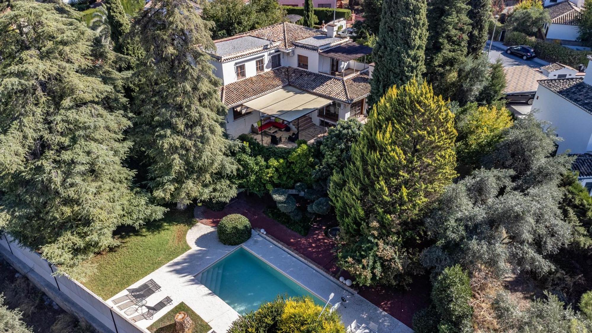 Villa Rentitspain Grand Luxury Piscina & Jacuzzi Granada