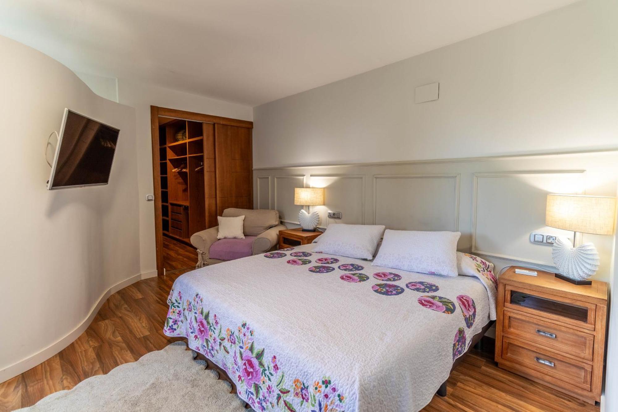 Rentitspain Grand Luxury Piscina & Jacuzzi Granada Albolote