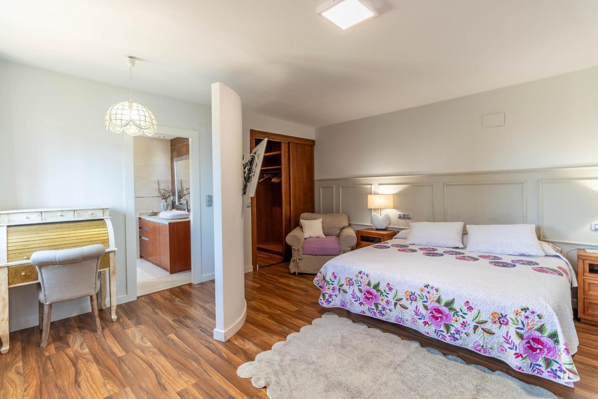Rentitspain Grand Luxury Piscina & Jacuzzi Granada